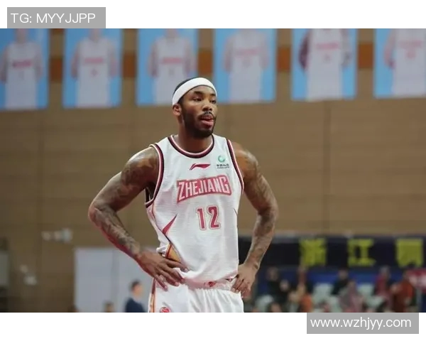 奎仑斯与阿劳激战正酣谁能在这场对决中笑到最后